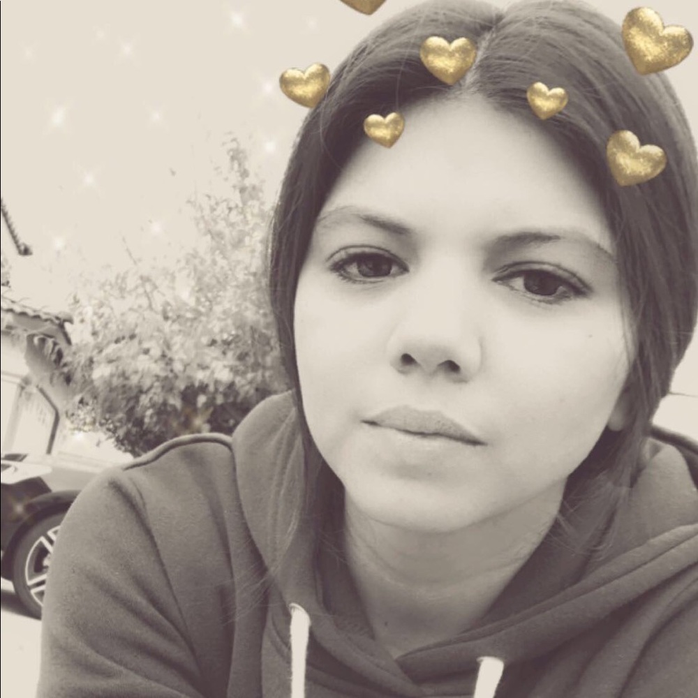 Meet your Posher, Maricela